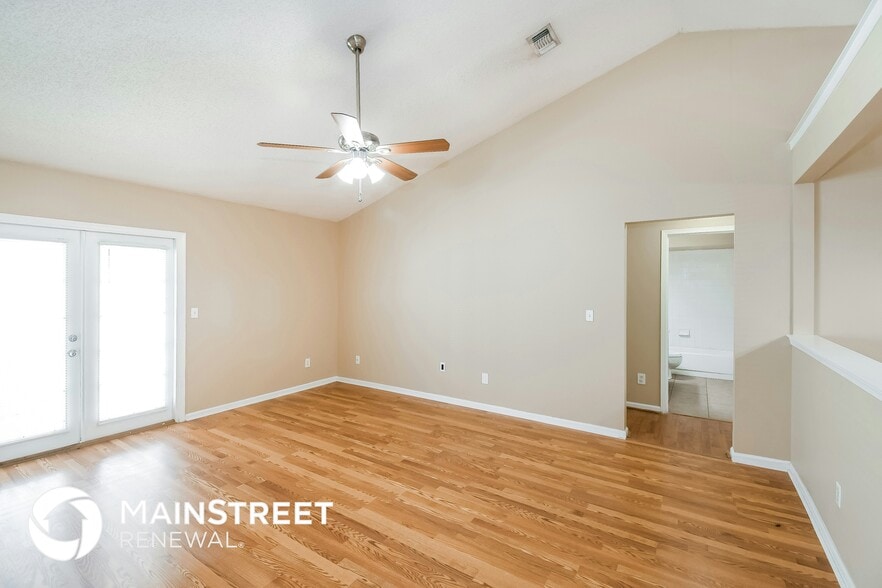 Building Photo - 1859 MacKenzie Ct N