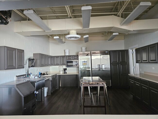 Building Photo - 1735 Bayberry Ln