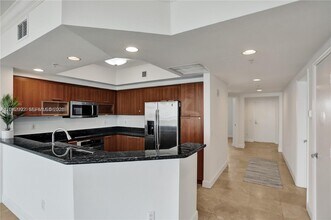 Building Photo - 15051 Royal Oaks Ln