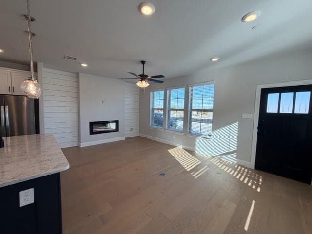 Building Photo - 324 Greenhouse Dr