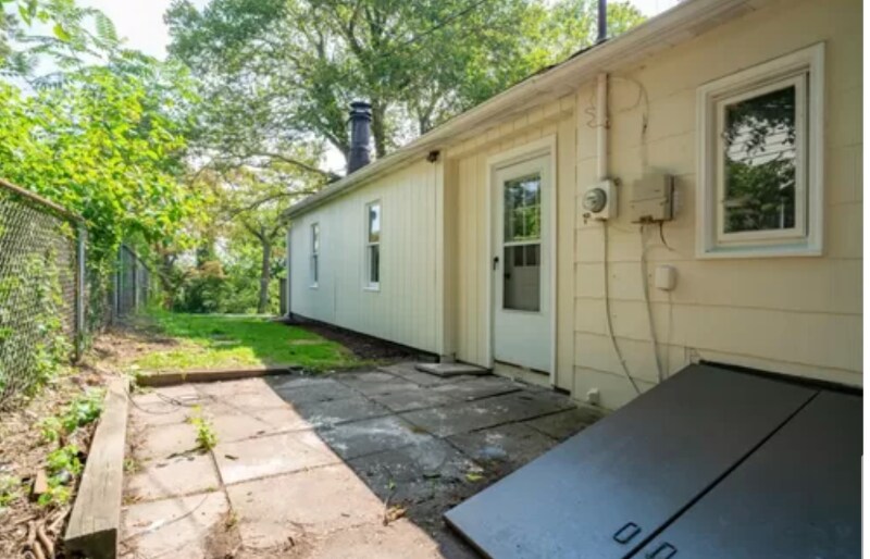 Building Photo - 120 Wallace Ave