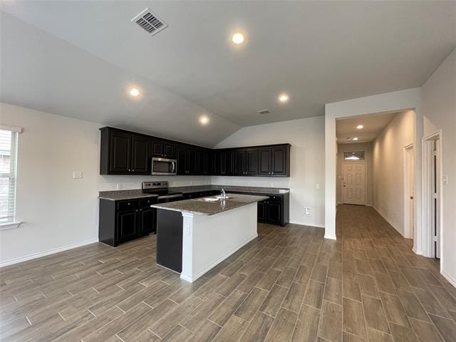 Building Photo - 5800 Utopia Dr