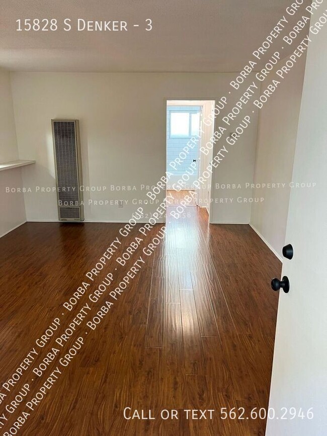 Building Photo - ***$900 OFF 1ST MONTHS RENT***BEAUTIFUL 1B...