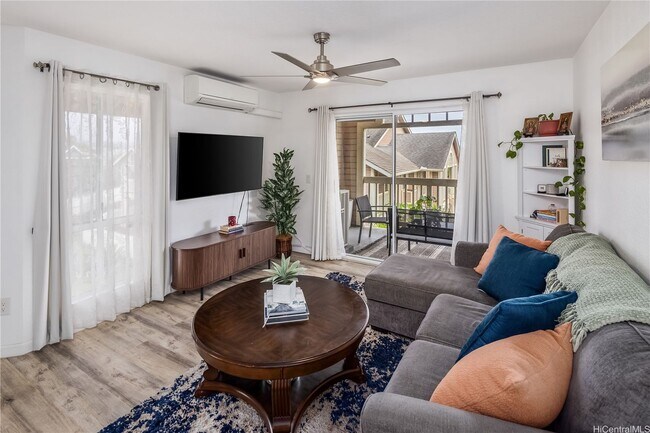 Building Photo - AVAILABLE NOW! 2 bed, 2 bath, 1 parking