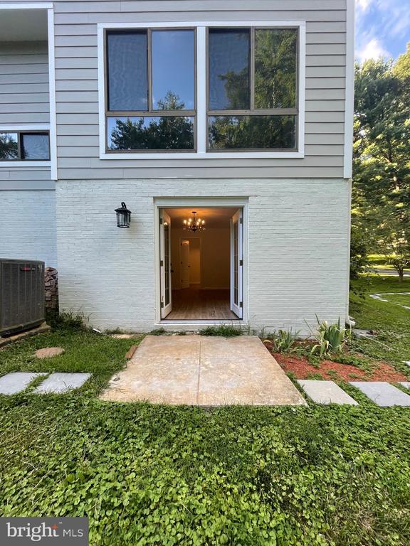 Building Photo - 3137 Trenholm Dr