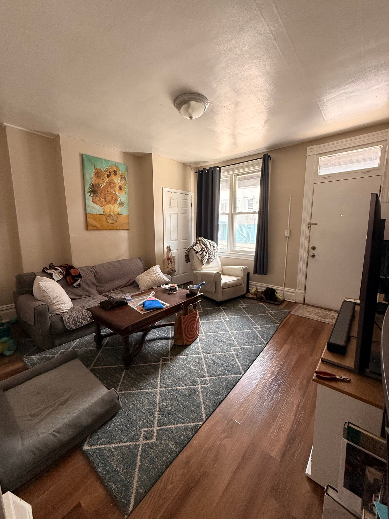 Building Photo - 440 Ella St