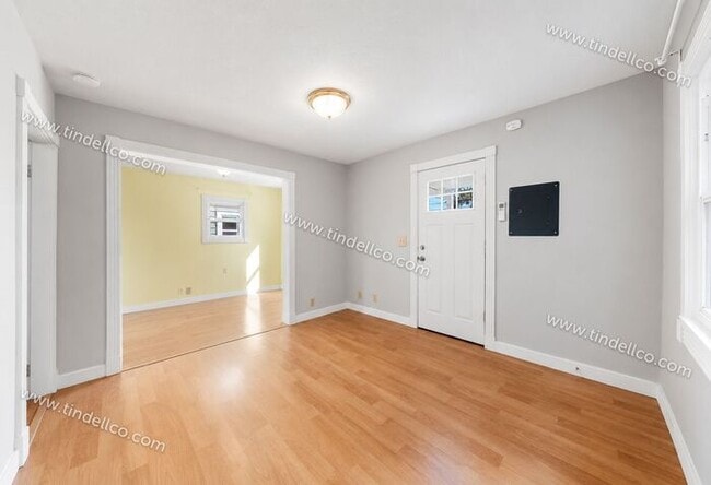 Building Photo - Charming 1-Bedroom Home in Portsmouth with A/C, Fenced Yard & Off-Street Parking
