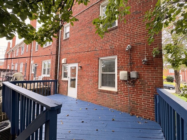 Building Photo - 1236 Stella Dr