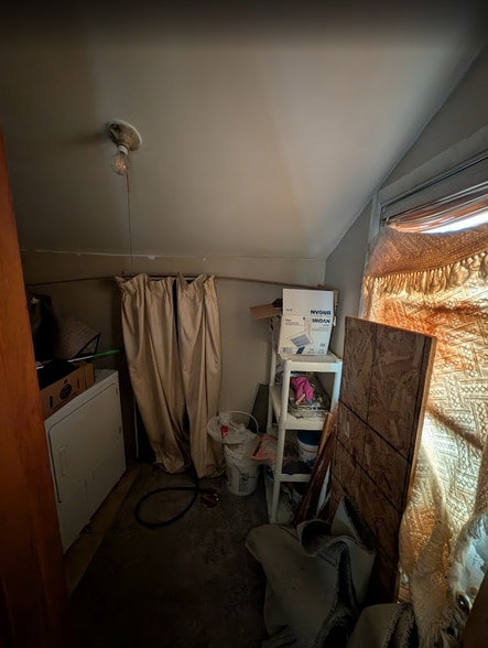 Building Photo - 2120 S 15th St