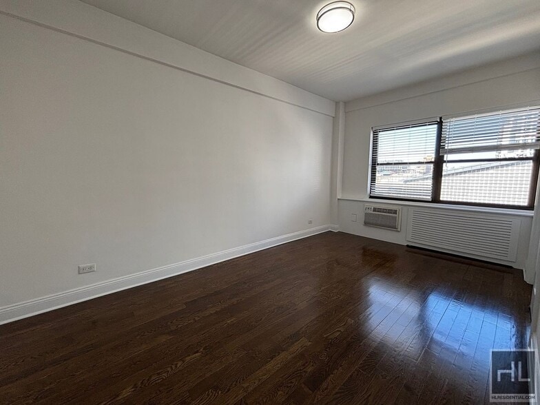 Building Photo - EAST 57 STREET