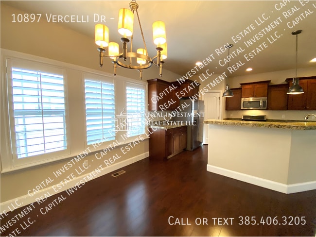 Building Photo - 10897 Vercelli Dr