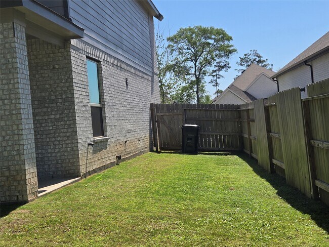 Building Photo - 15227 Deseo Dr