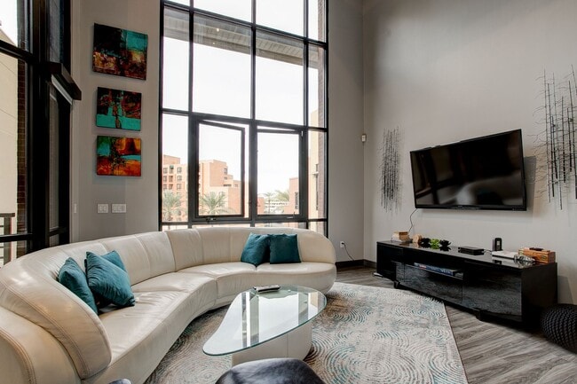 Building Photo - Heart of Old Town!!  Lofted Furnished Rental.  2 Parking Spots. Modern Living Resort!!  Front doo...