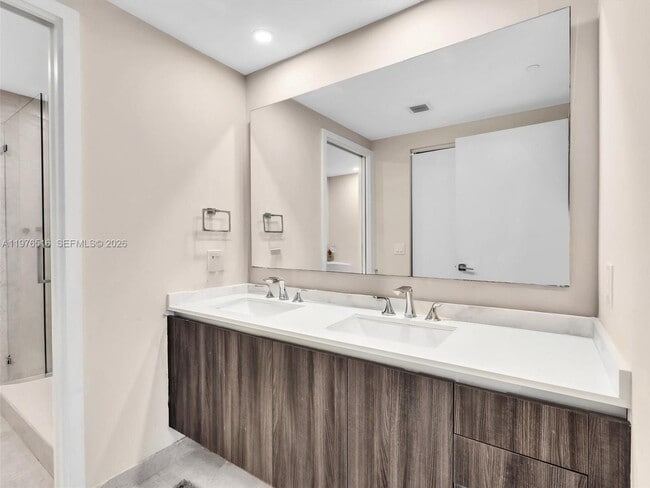 Building Photo - 488 NE 18th St