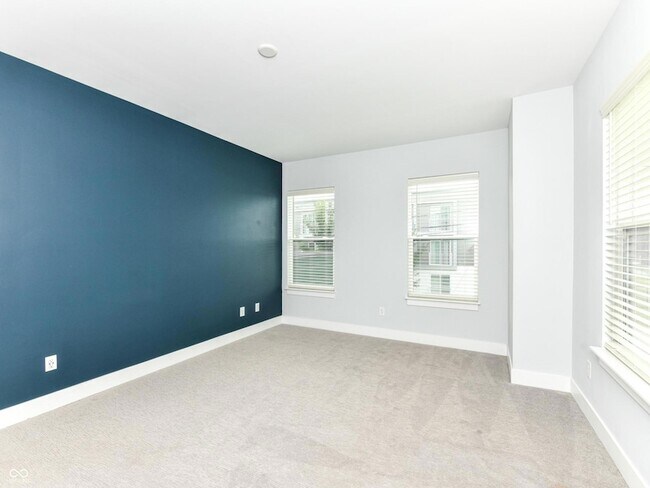 Building Photo - 1704 Rosette Wy