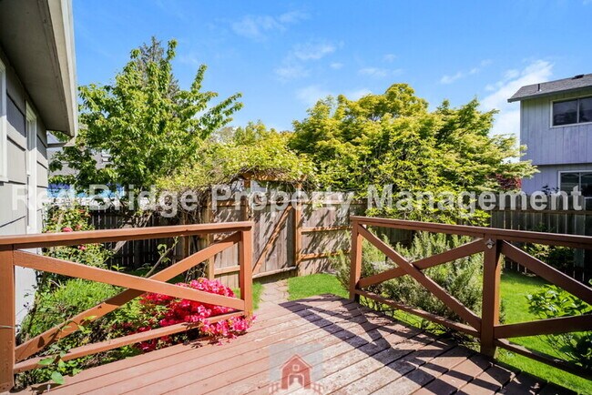 Building Photo - 4480 SW 165th Ave