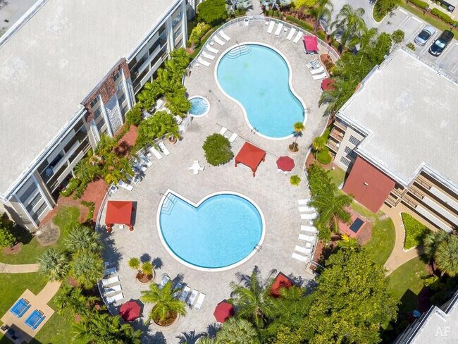 Building Photo - 9357 Ave