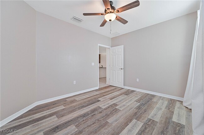 Building Photo - 4278 Dutchess Park Rd