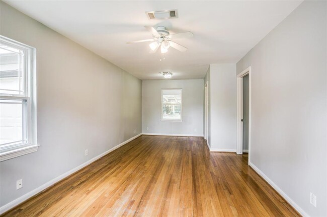 Building Photo - 8206 Montridge Dr