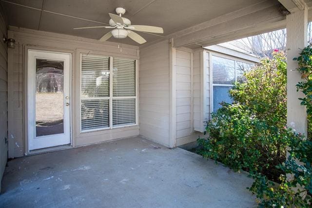 Building Photo - 6823 Woodcrest Ln