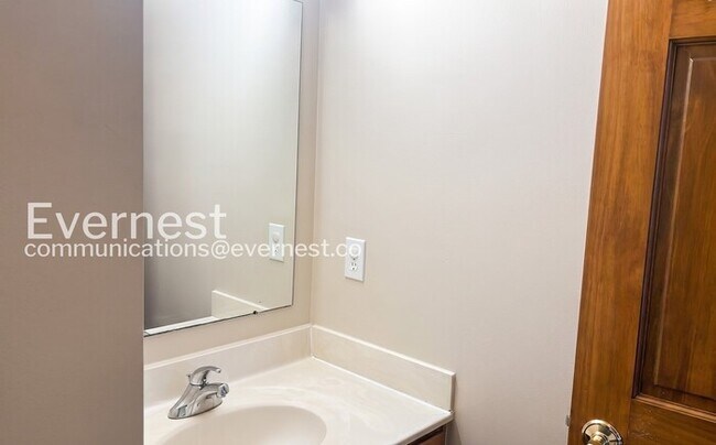 Building Photo - 4369 Houser Dr