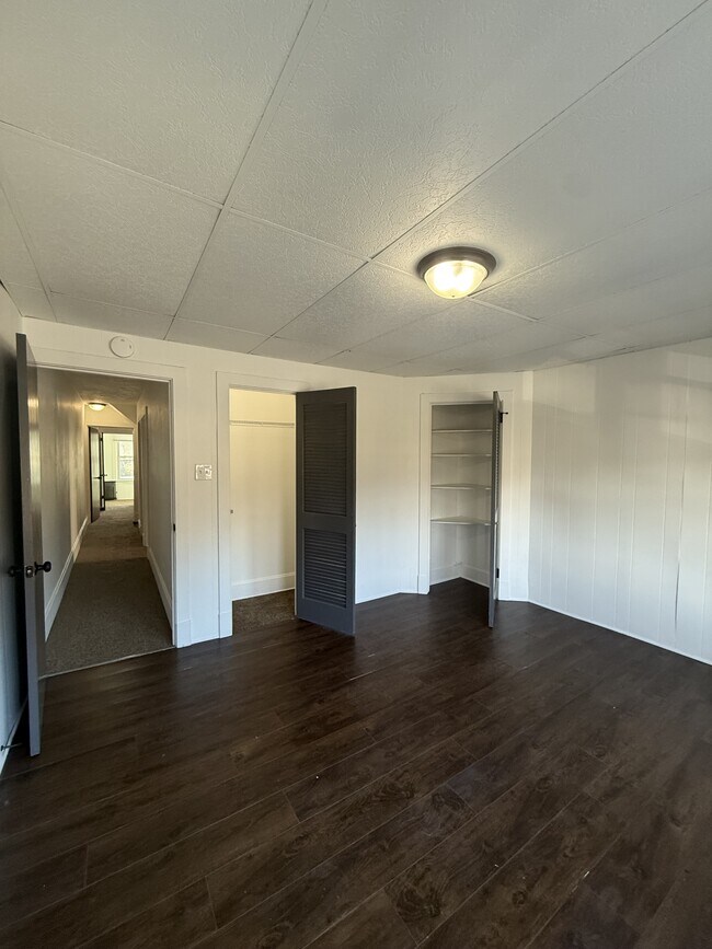 Building Photo - 3005 Derry St