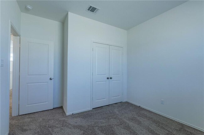 Building Photo - 412 Montauk Loop