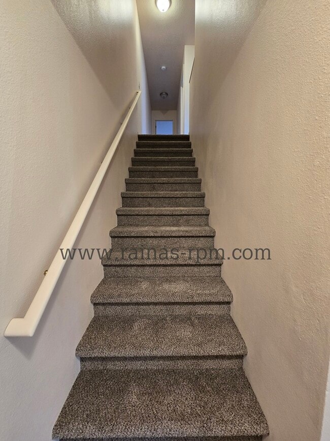 Building Photo - 1885 N Allumbaugh St