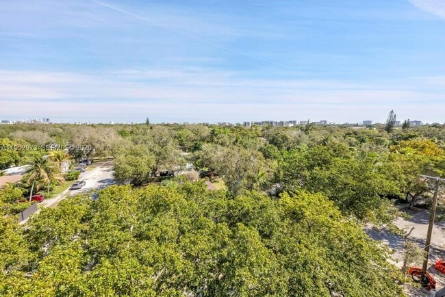 Building Photo - 840 NE 130th St