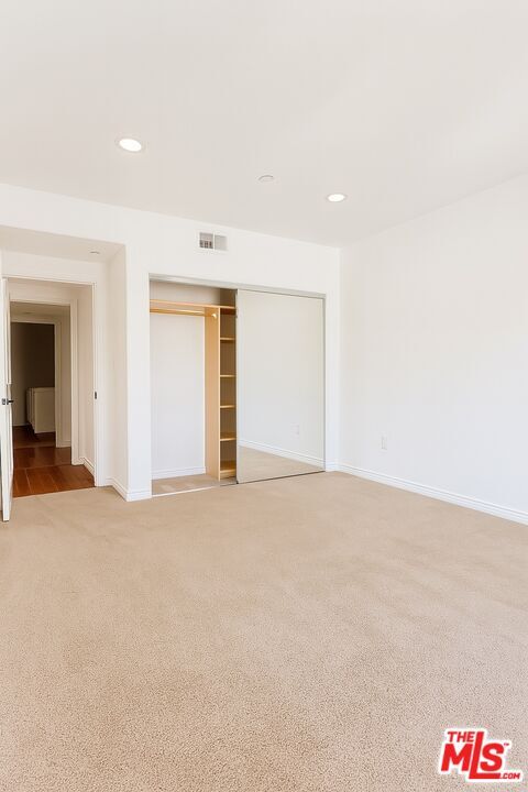 Building Photo - 1146 Hacienda Pl
