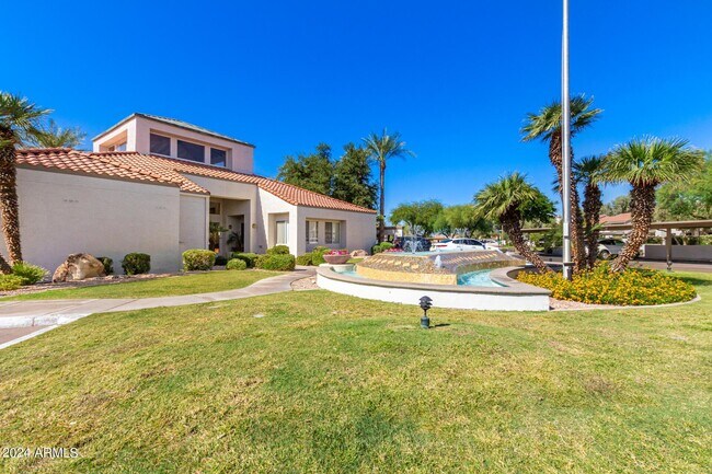 Primary Photo - 11375 E Sahuaro Dr