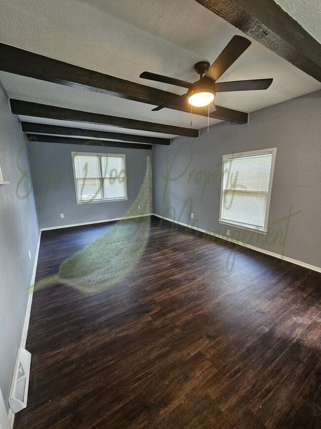 Building Photo - MODERN RENOVATIONS!!!