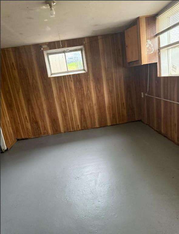 Building Photo - 5619 Sanborn Dr