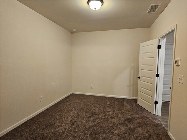 Building Photo - 1666 Eagle Dr