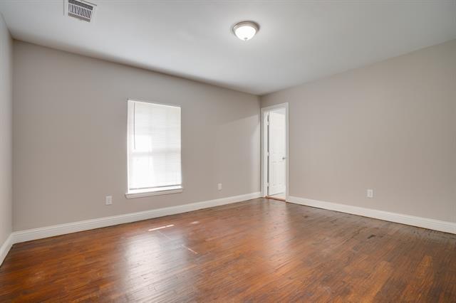 Building Photo - 3402 Lawnview Ave