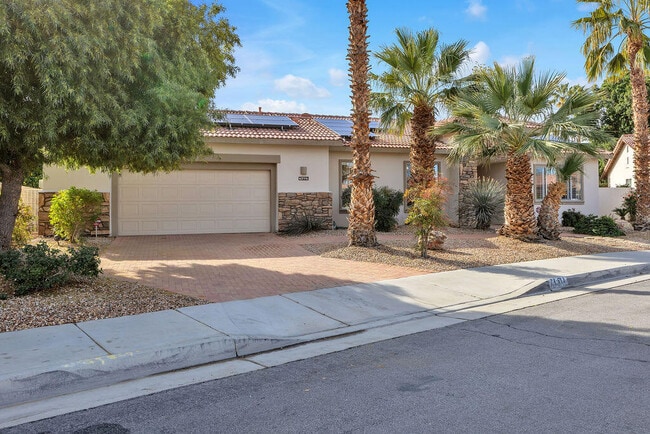 Building Photo - 74613 Waterlily Cir