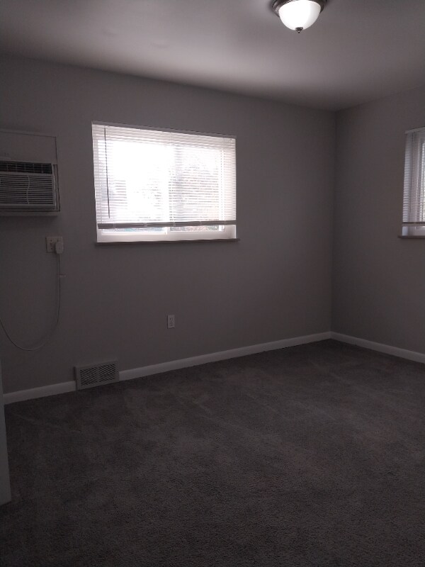 Building Photo - 4801 Madison Rd