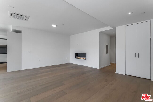 Building Photo - 1618 Hilts Ave
