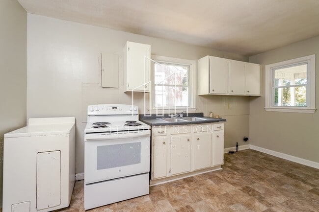 Building Photo - 1413 Fitch St