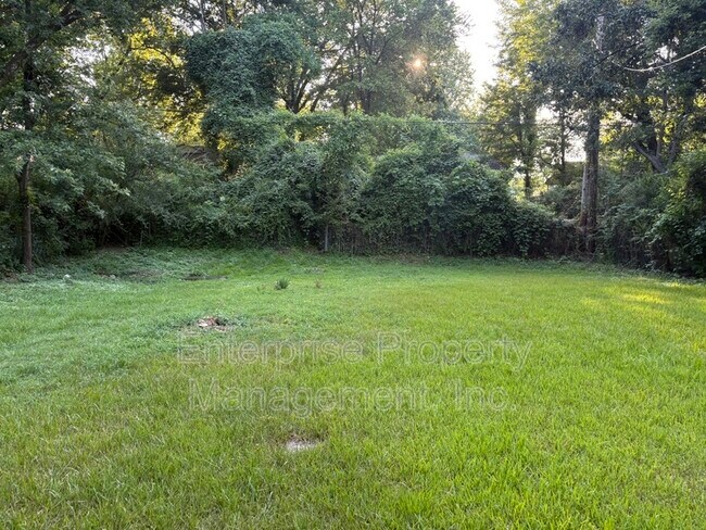 Building Photo - 3283 Frayser View Dr
