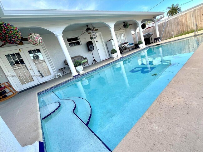 Building Photo - 7150 Coolidge St