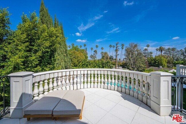 Building Photo - 616 N Alpine Dr