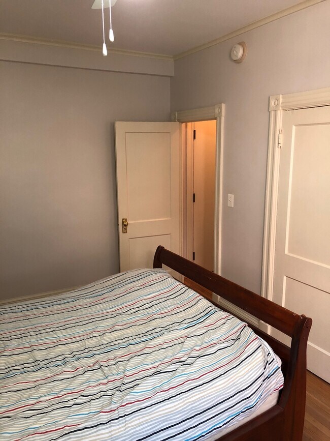 Building Photo - The View From Mt. Pleasant!