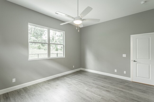 Building Photo - Brand new 3 bedroom 2 bath