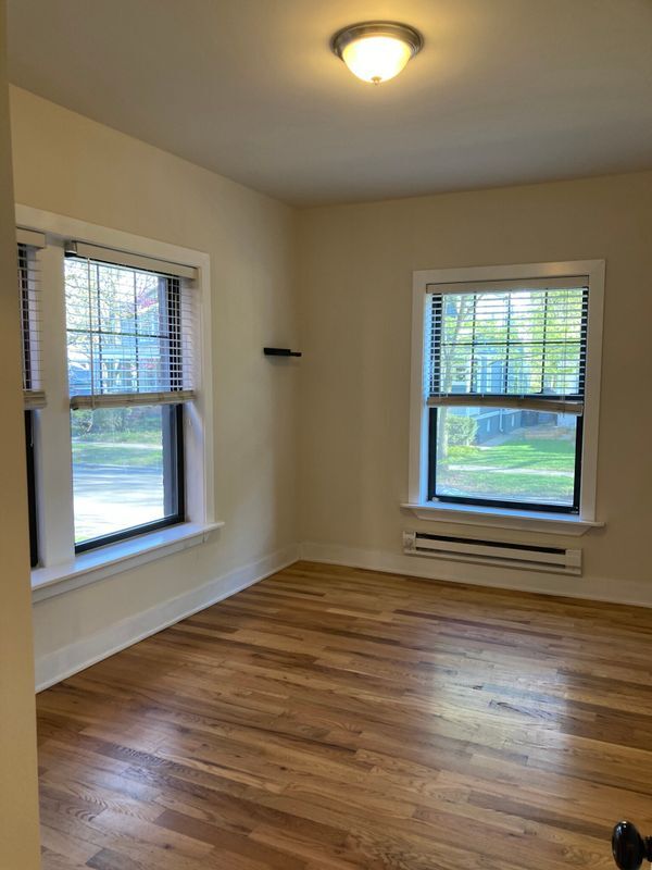 Building Photo - 1025 Dempster St