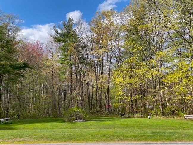 Building Photo - 383 Huse Rd