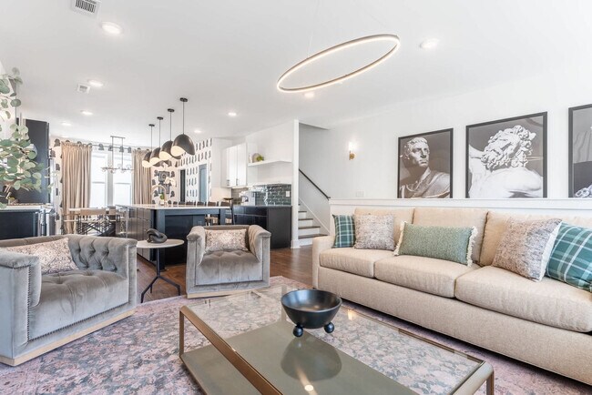 Building Photo - 85 Lucile St