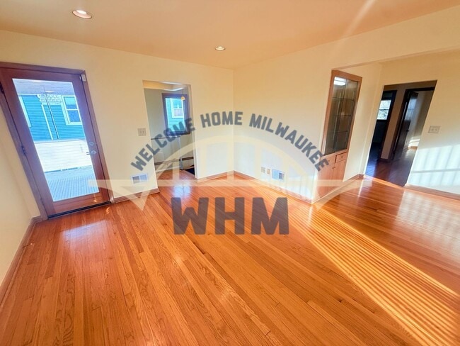 Building Photo - 7315 Harwood Ave