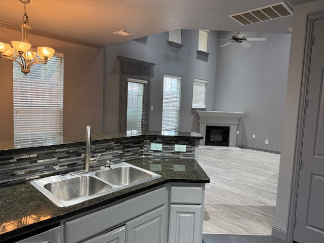 Building Photo - 4448 Jardin St