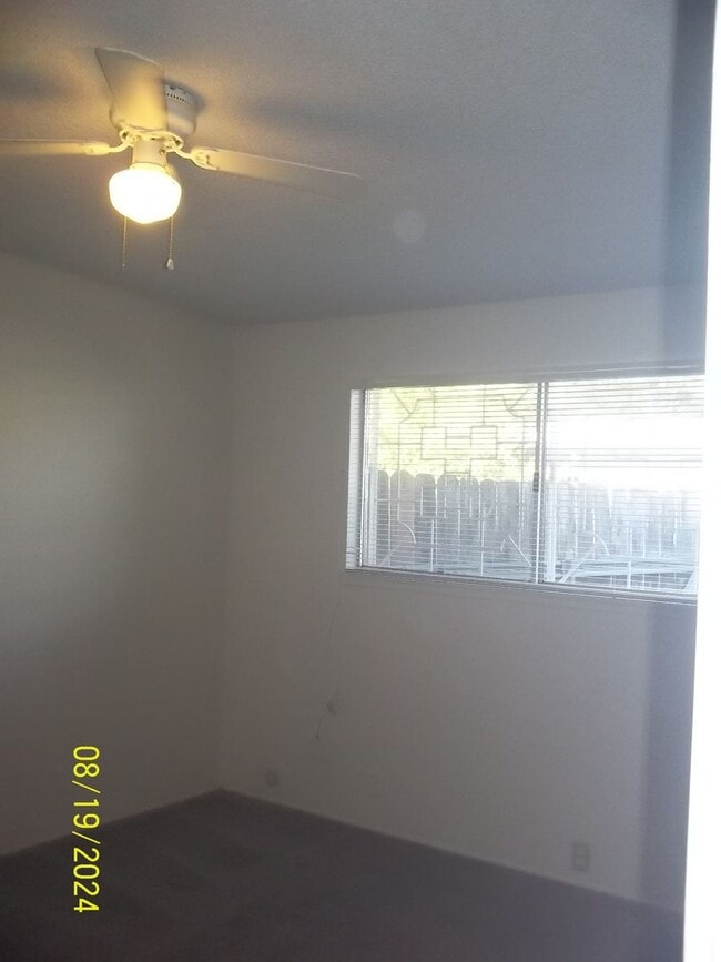 Building Photo - Charming home in Sacramento